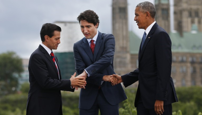 JDB电子试玩网页版:“嘎查的路”是幸福美丽路(图2) JDB电子试玩网页版