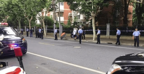 ‘JDB电子’
一男子生活无依 欲抨击社会 遂提刀杀幼 终被制裁！(图5)