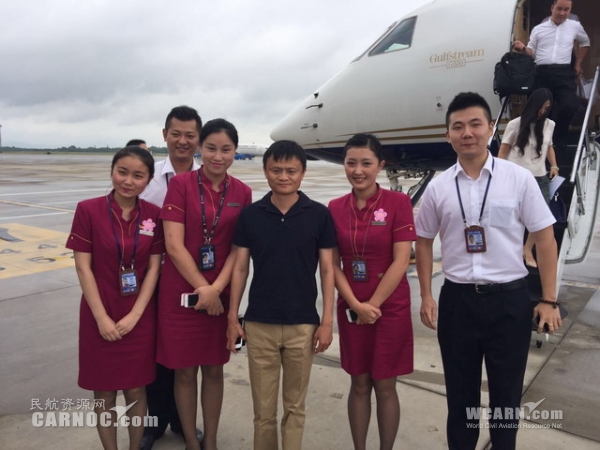 如何看待女司机“顺走”巨额加油卡_JDB电子试玩网页版(图3) JDB电子试玩网页版