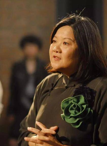 JDB电子游戏官网|
怒踹陈凯歌 骂冯小刚的洪晃 徒手揭开上流社会的“遮羞布”(图5)